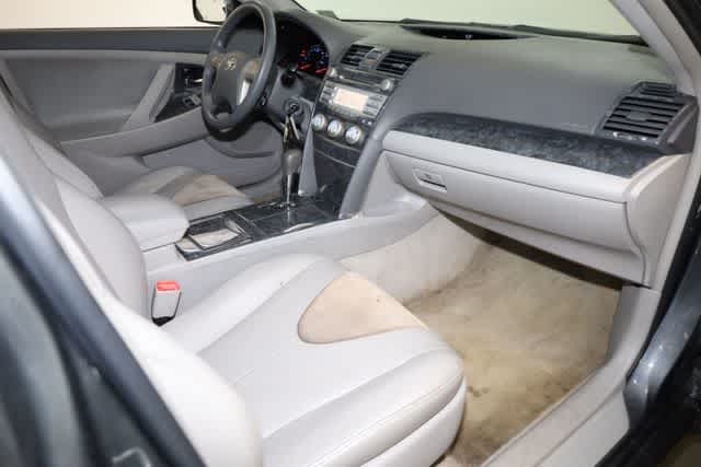 Thumbnail: 2010 Toyota Camry - 29