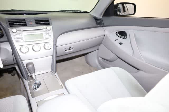 Thumbnail: 2011 Toyota Camry - 21