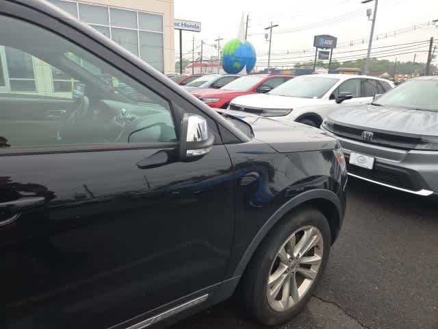 Thumbnail: 2019 Ford Explorer - 15