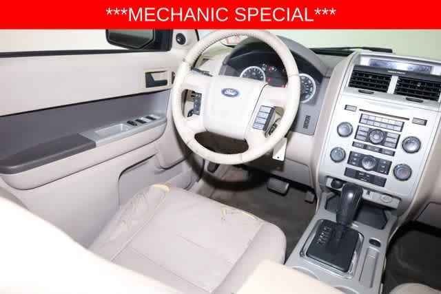 Thumbnail: 2010 Ford Escape - 20