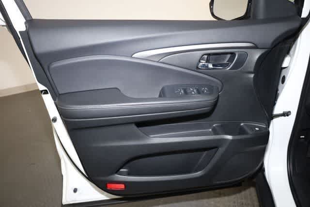 Thumbnail: 2023 Honda Ridgeline - 13