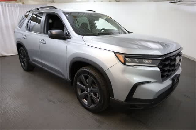 Thumbnail: 2023 Honda Pilot - 11