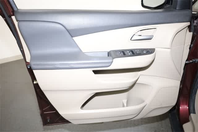 Thumbnail: 2013 Honda Odyssey - 13