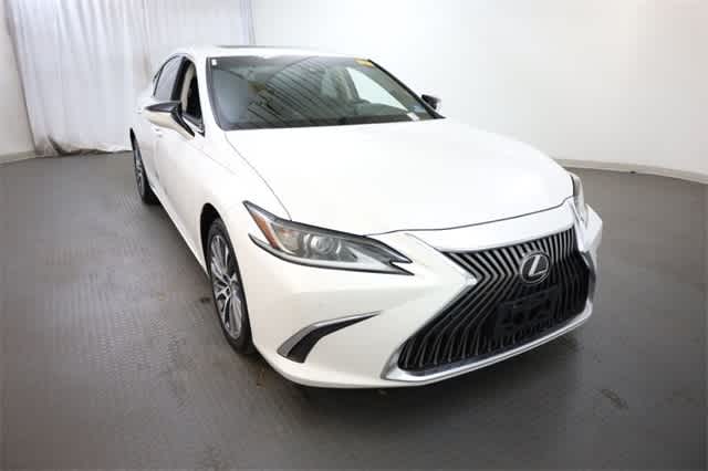 Thumbnail: 2020 Lexus ES - 11