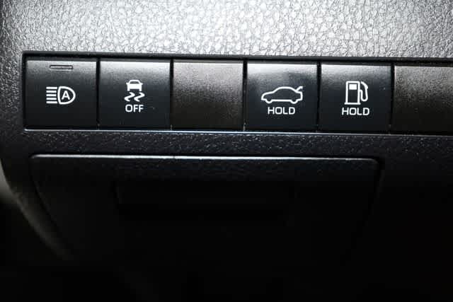 Thumbnail: 2019 Toyota Camry - 18