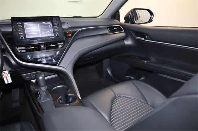 Thumbnail: 2021 Toyota Camry - 18