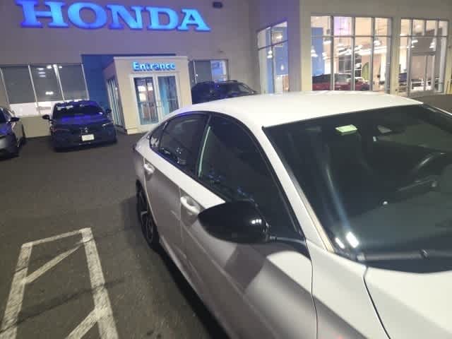 Thumbnail: 2022 Honda Accord - 16