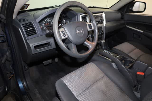 Thumbnail: 2008 Jeep Grand Cherokee - 14