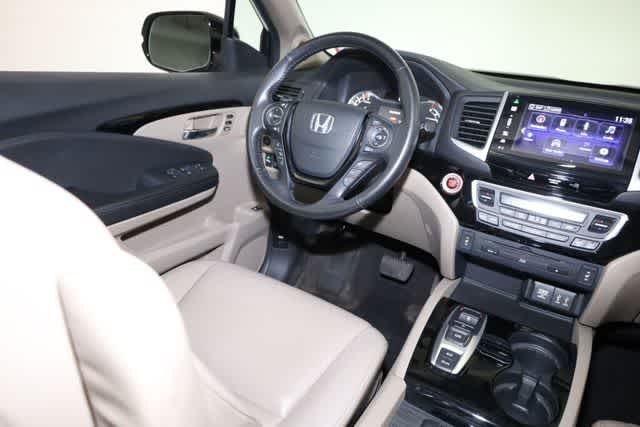 Thumbnail: 2016 Honda Pilot - 23