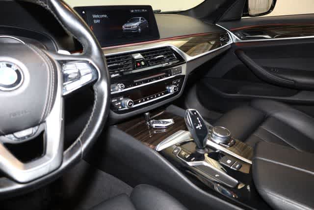 Thumbnail: 2018 BMW 5 Series - 16