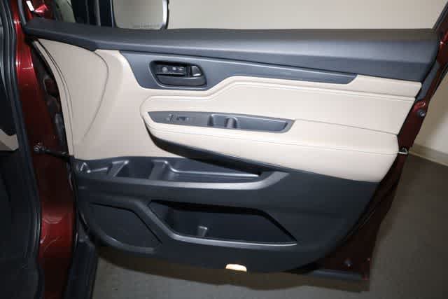 Thumbnail: 2020 Honda Odyssey - 32