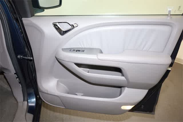 Thumbnail: 2010 Honda Odyssey - 23