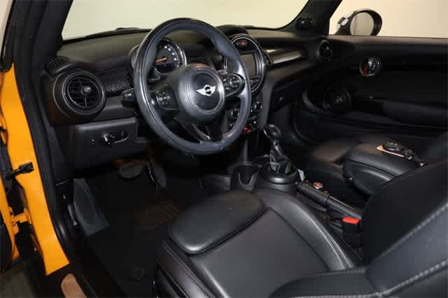 Thumbnail: 2018 MINI Cooper Convertible - 14