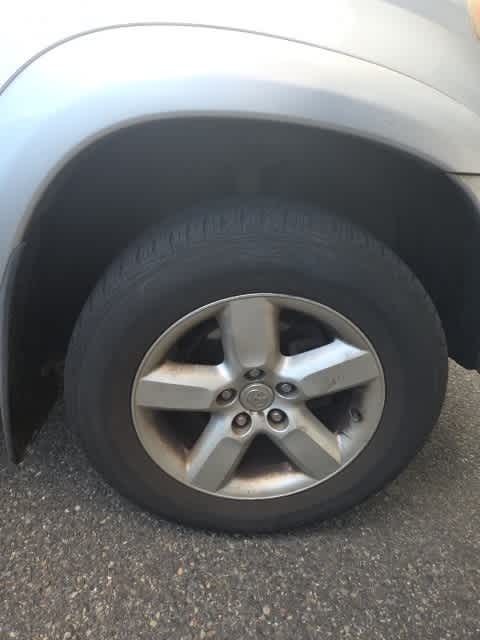 2005 Toyota RAV4 Base 17