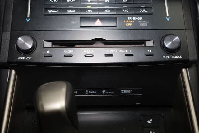 Thumbnail: 2014 Lexus IS - 32