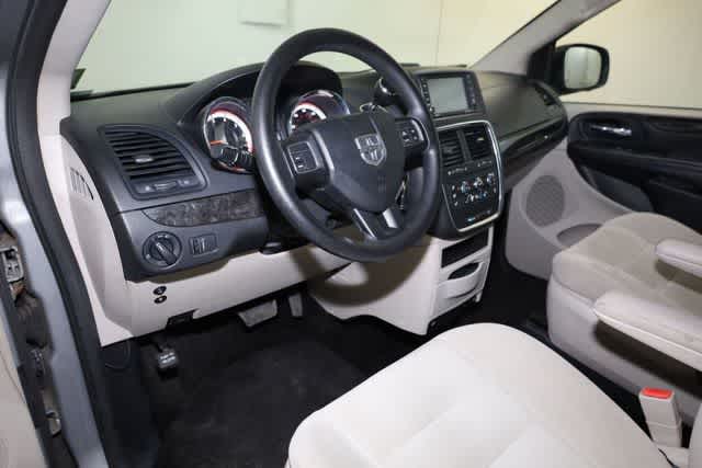 Thumbnail: 2015 Dodge Grand Caravan - 14