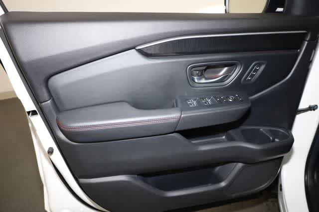 Thumbnail: 2025 Honda Pilot - 13