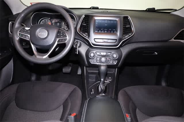 Thumbnail: 2020 Jeep Cherokee - 17