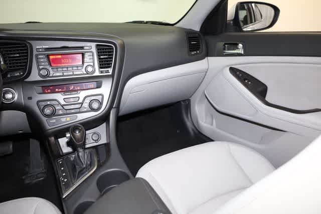Thumbnail: 2012 Kia Optima - 22