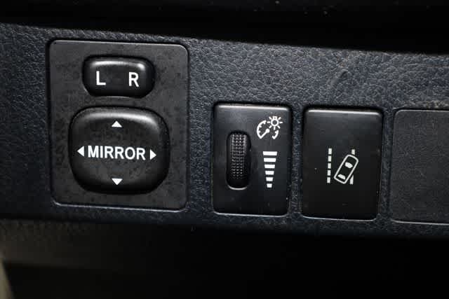 Thumbnail: 2017 Toyota RAV4 - 18