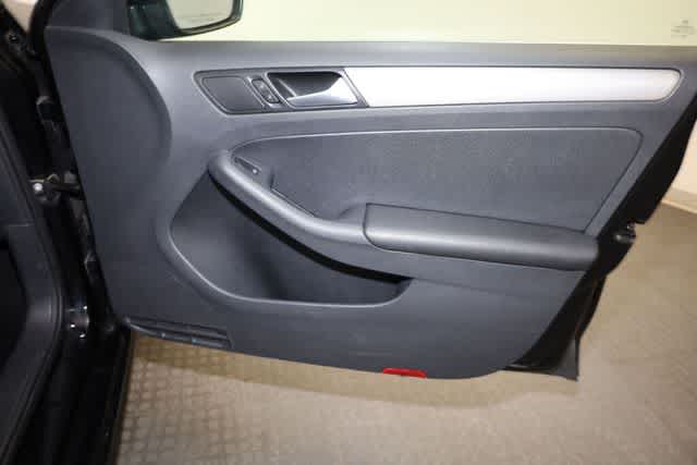 Thumbnail: 2017 Volkswagen Jetta - 22