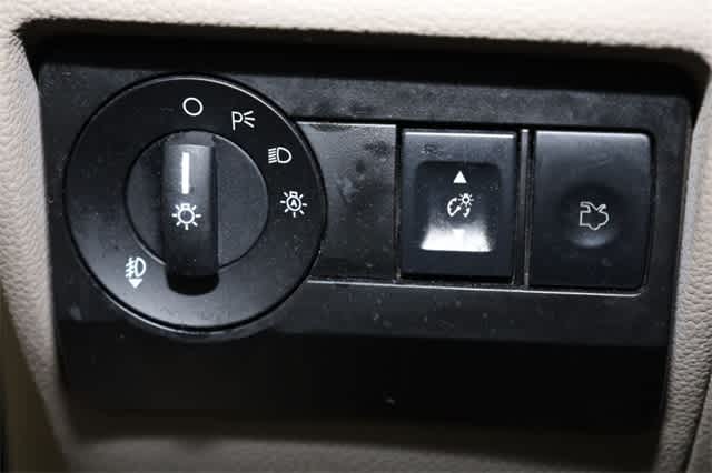 Thumbnail: 2012 Ford Fusion - 25
