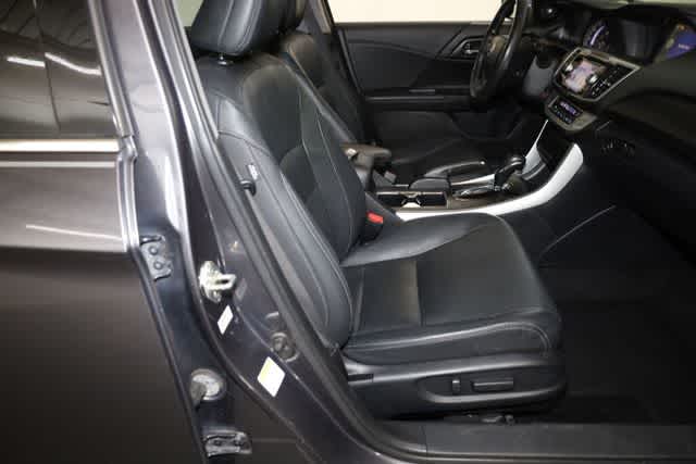Thumbnail: 2013 Honda Accord - 33