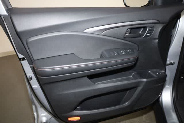 Thumbnail: 2023 Honda Passport - 13