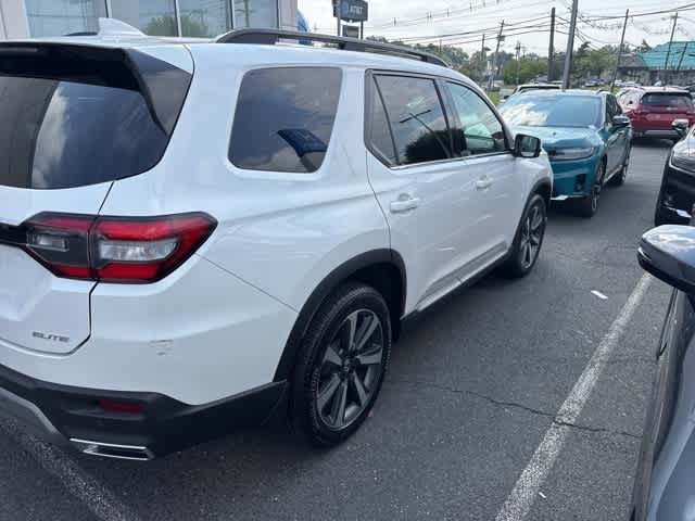Thumbnail: 2023 Honda Pilot - 16