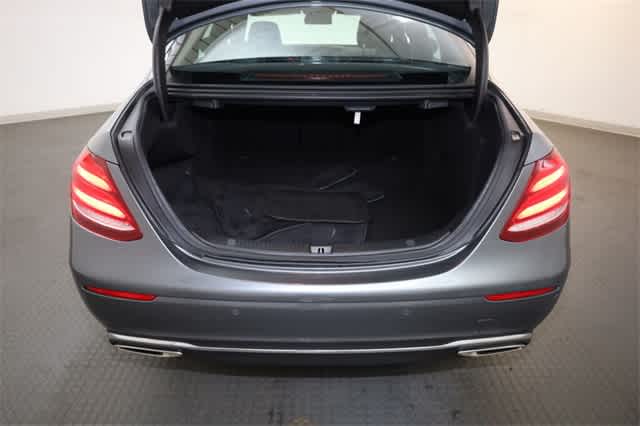 Thumbnail: 2017 Mercedes-Benz E-Class - 40