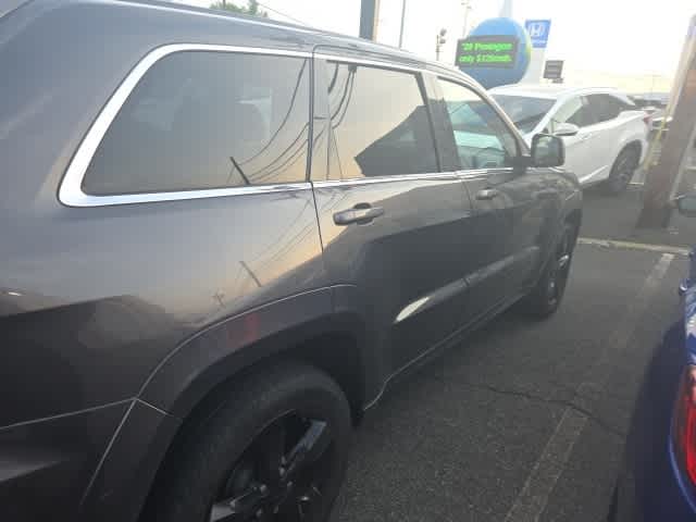 Thumbnail: 2015 Jeep Grand Cherokee - 14