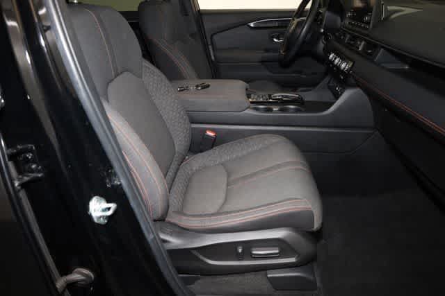 Thumbnail: 2023 Honda Pilot - 32