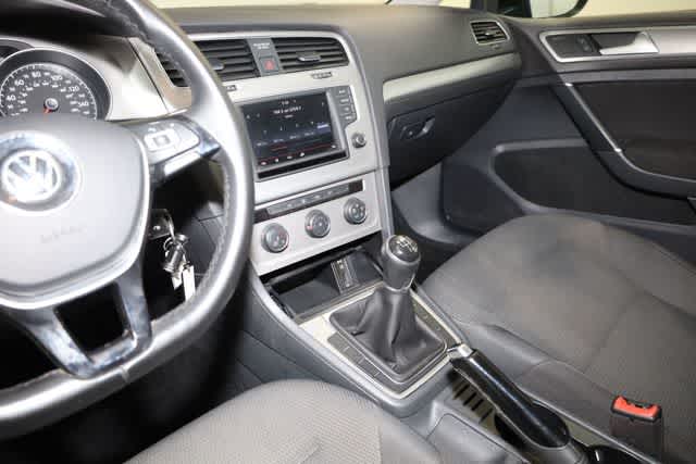 Thumbnail: 2016 Volkswagen Golf - 23