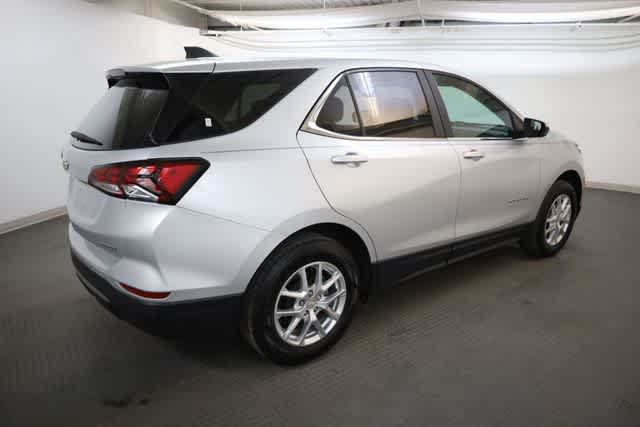 Thumbnail: 2022 Chevrolet Equinox - 8