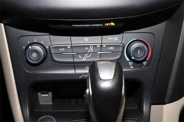 Thumbnail: 2015 Ford Focus - 30