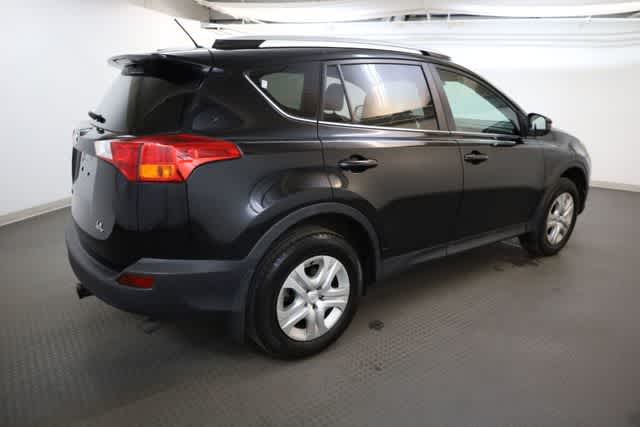 Thumbnail: 2015 Toyota RAV4 - 8