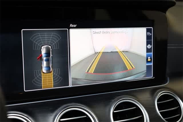 Thumbnail: 2017 Mercedes-Benz E-Class - 24