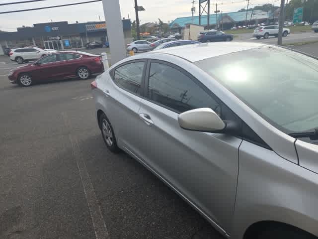 Thumbnail: 2016 Hyundai Elantra - 18