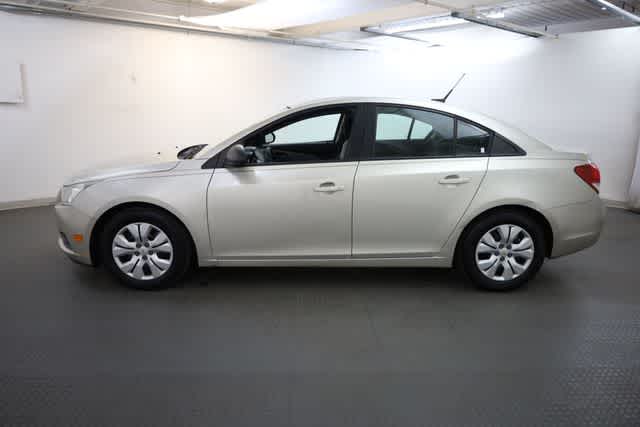 Thumbnail: 2014 Chevrolet Cruze - 3