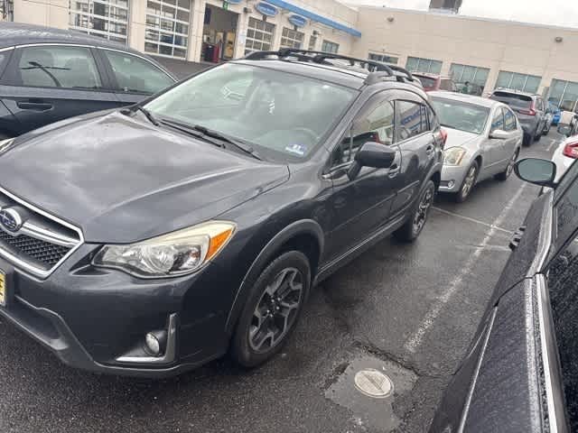 Thumbnail: 2017 Subaru Crosstrek - 3