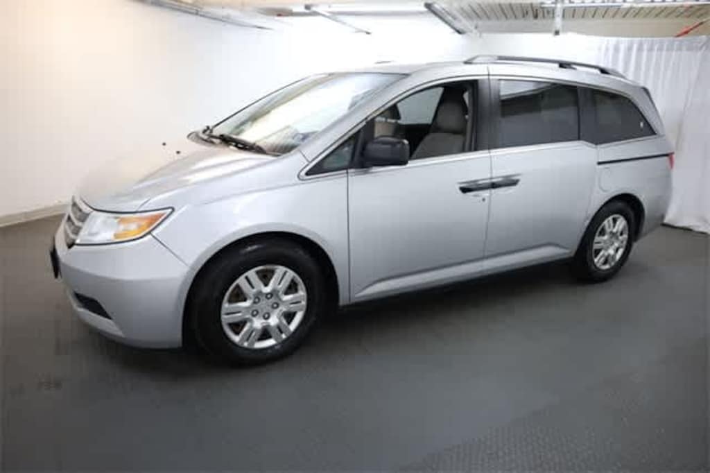 Used 2011 Honda Odyssey LX Van