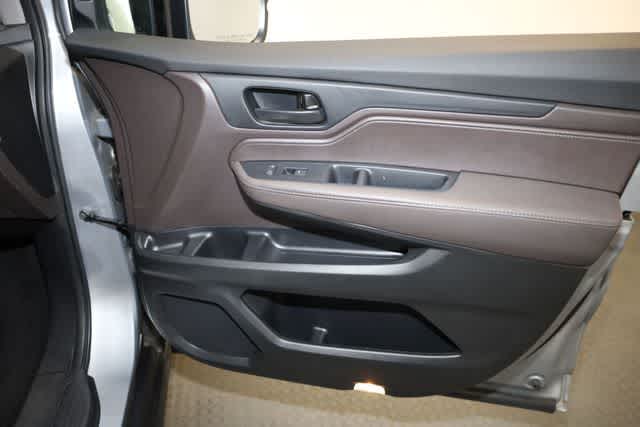 Thumbnail: 2023 Honda Odyssey - 31