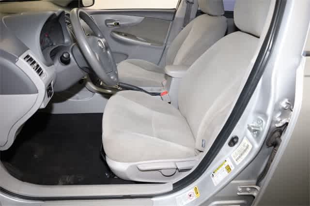 Thumbnail: 2010 Toyota Corolla - 15