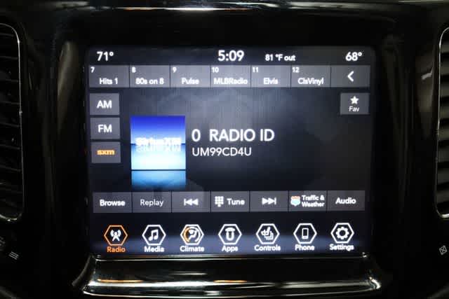 Thumbnail: 2020 Jeep Compass - 24