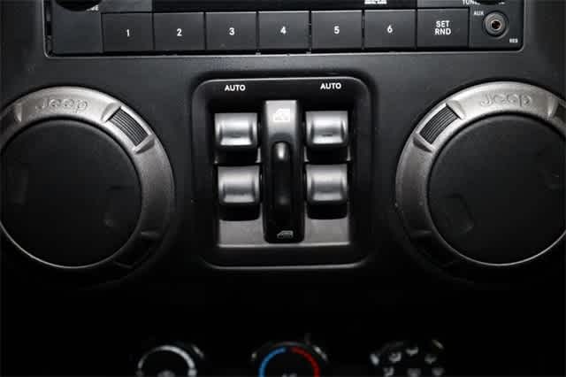 Thumbnail: 2014 Jeep Wrangler - 26