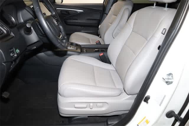 Thumbnail: 2023 Honda Passport - 16