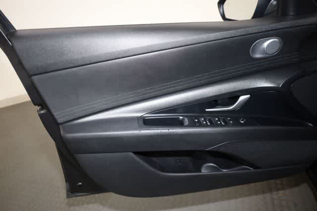 Thumbnail: 2021 Hyundai Elantra - 13