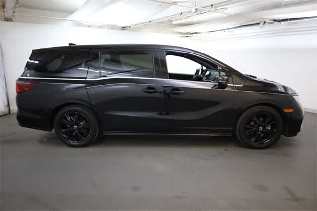 Thumbnail: 2023 Honda Odyssey - 9