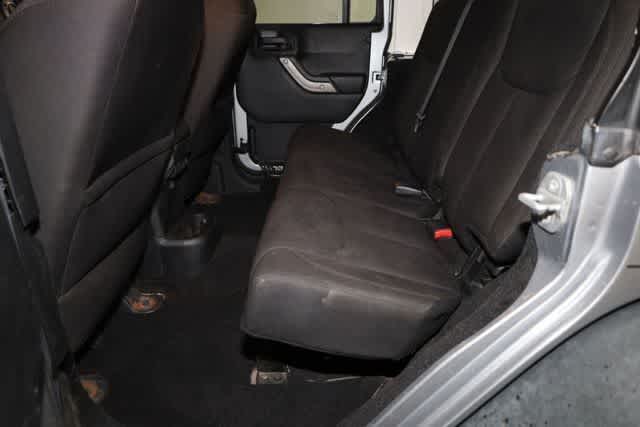 Thumbnail: 2015 Jeep Wrangler - 21