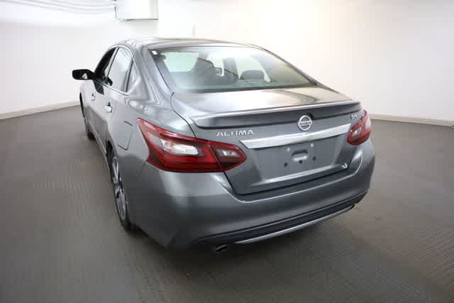 Thumbnail: 2017 Nissan Altima - 5